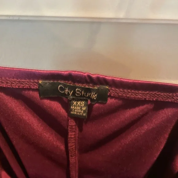 City Studio Deep Red Satin Mini Formal Dress Homecoming Sweetheart XXS - Picture 3 of 4